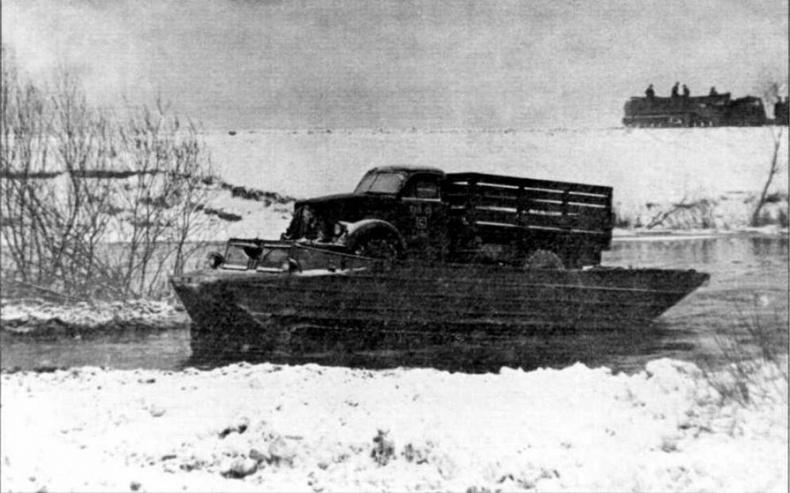 Иллюстрация к книге — Гусеничный плавающий транспортер К-61 [img_33.jpg]