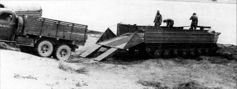 Иллюстрация к книге — Гусеничный плавающий транспортер К-61 [img_36.jpg]