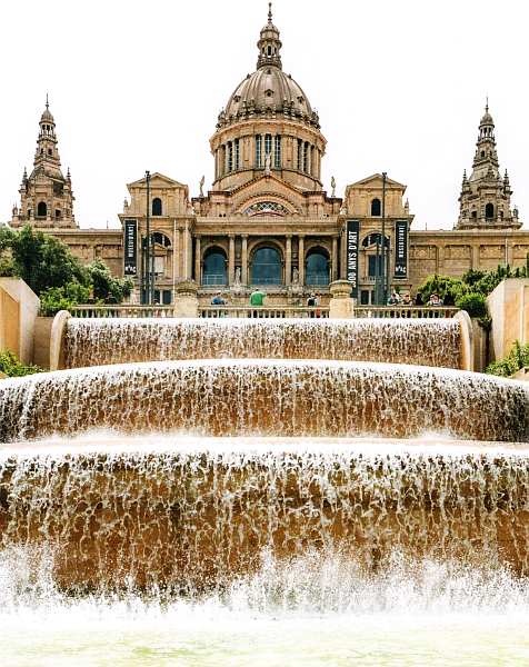 Иллюстрация к книге — Национальный музей искусства Каталонии. Барселона [i_002.jpg]