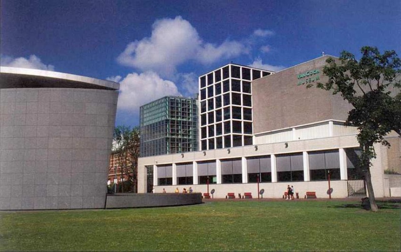 Иллюстрация к книге — Музей Винсента Ван Гога [i_001.jpg]