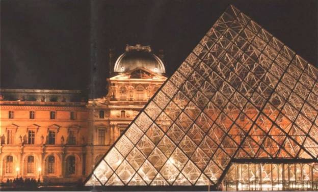 Иллюстрация к книге — Лувр [i_003.jpg]