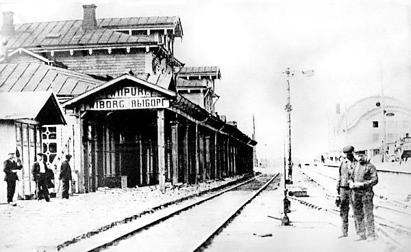 Иллюстрация к книге — Петербургские окрестности. Быт и нравы начала ХХ века [_10.jpg]