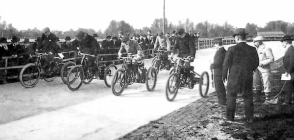 Иллюстрация к книге — Петербургские окрестности. Быт и нравы начала ХХ века [_134.jpg]