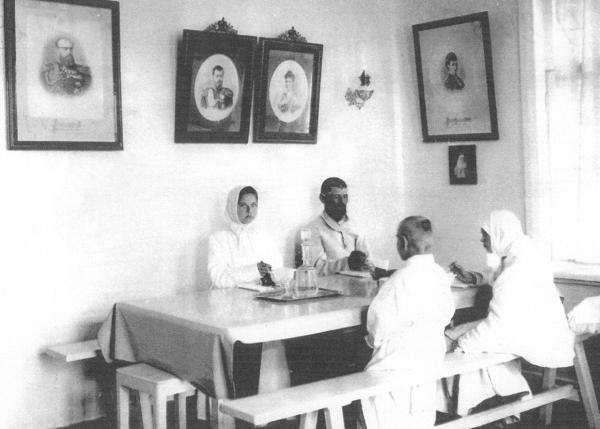 Иллюстрация к книге — Петербургские окрестности. Быт и нравы начала ХХ века [_170.jpg]