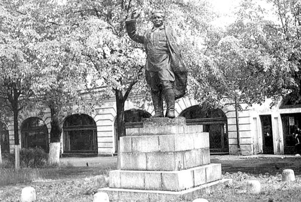 Иллюстрация к книге — Петербургские окрестности. Быт и нравы начала ХХ века [_42.jpg]