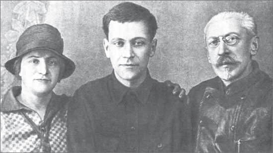 Иллюстрация к книге — Вокруг Петербурга. Заметки наблюдателя [i_027.jpg]