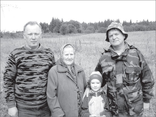 Иллюстрация к книге — Вокруг Петербурга. Заметки наблюдателя [i_062.jpg]