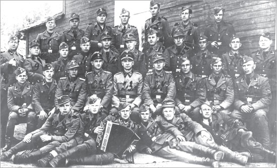 Иллюстрация к книге — Вокруг Петербурга. Заметки наблюдателя [i_148.jpg]