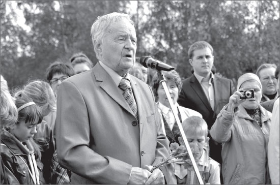 Иллюстрация к книге — Вокруг Петербурга. Заметки наблюдателя [i_183.jpg]