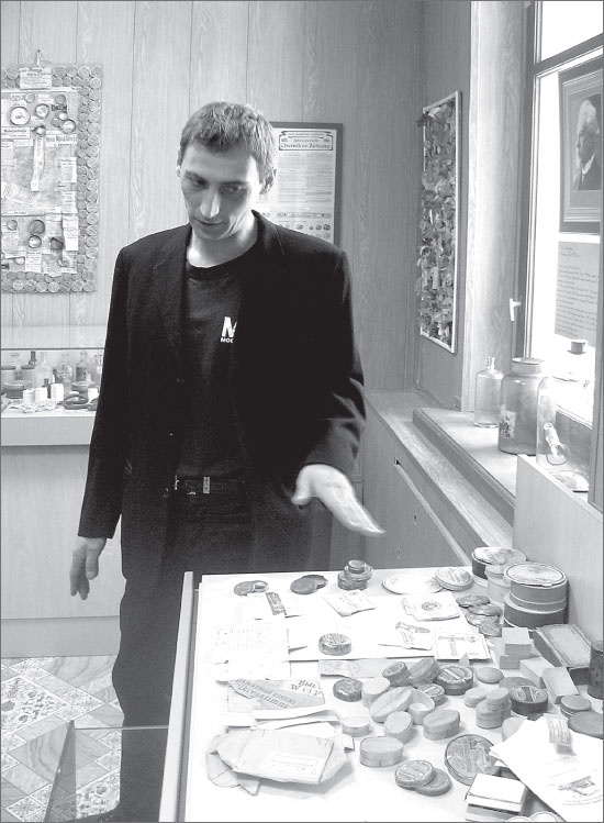 Иллюстрация к книге — Вокруг Петербурга. Заметки наблюдателя [i_187.jpg]