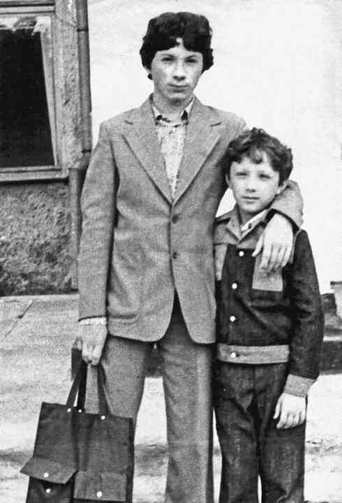 Иллюстрация к книге — «Агата Кристи». Чёрные сказки белой зимы [i_001.jpg]