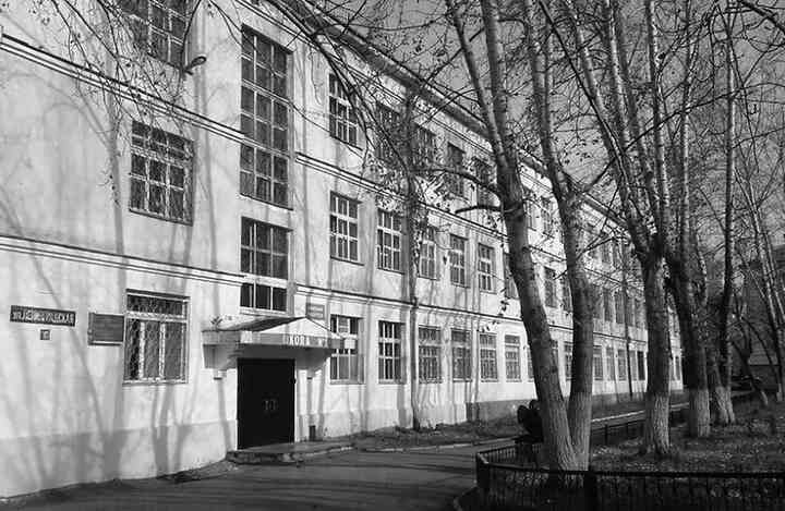 Иллюстрация к книге — «Агата Кристи». Чёрные сказки белой зимы [i_006.jpg]