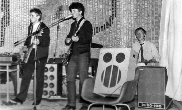 Иллюстрация к книге — «Агата Кристи». Чёрные сказки белой зимы [i_014.jpg]