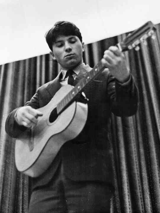 Иллюстрация к книге — «Агата Кристи». Чёрные сказки белой зимы [i_016.jpg]