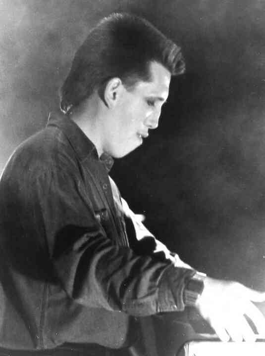 Иллюстрация к книге — «Агата Кристи». Чёрные сказки белой зимы [i_017.jpg]