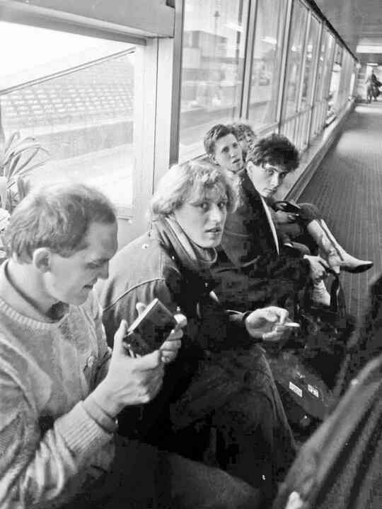 Иллюстрация к книге — «Агата Кристи». Чёрные сказки белой зимы [i_049.jpg]