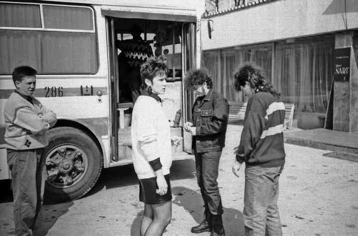 Иллюстрация к книге — «Агата Кристи». Чёрные сказки белой зимы [i_052.jpg]