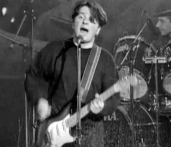 Иллюстрация к книге — «Агата Кристи». Чёрные сказки белой зимы [i_083.jpg]