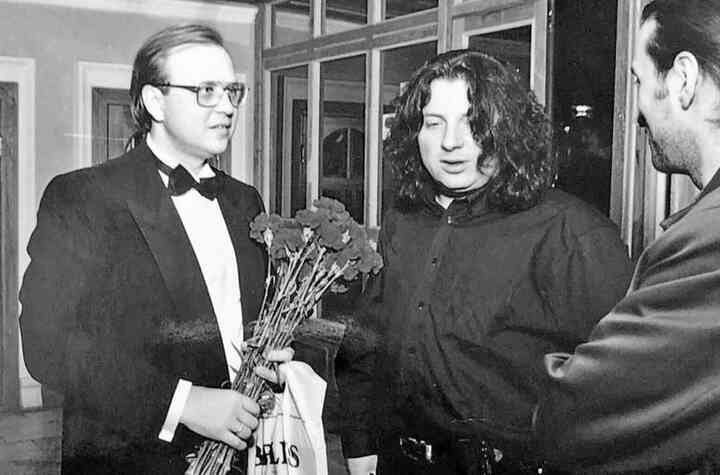 Иллюстрация к книге — «Агата Кристи». Чёрные сказки белой зимы [i_133.jpg]