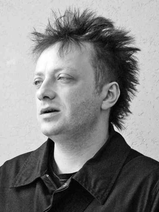 Иллюстрация к книге — «Агата Кристи». Чёрные сказки белой зимы [i_186.jpg]