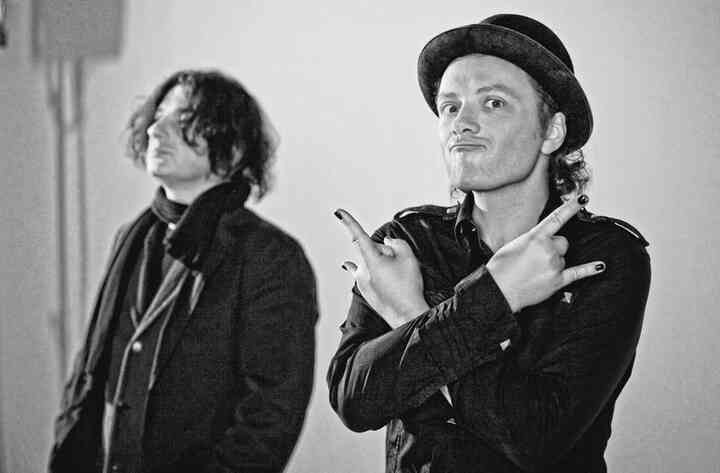 Иллюстрация к книге — «Агата Кристи». Чёрные сказки белой зимы [i_199.jpg]