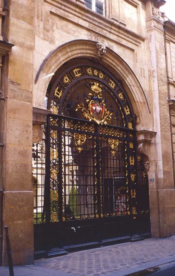 Иллюстрация к книге — Блистательный Париж. История. Легенды. Предания [i_054.jpg]