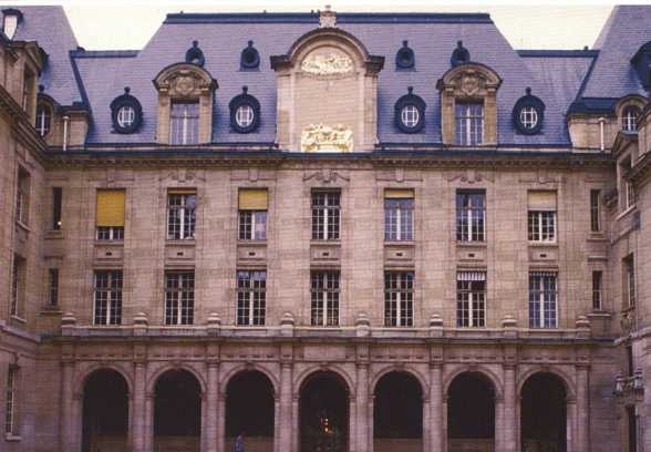 Иллюстрация к книге — Блистательный Париж. История. Легенды. Предания [i_057.jpg]