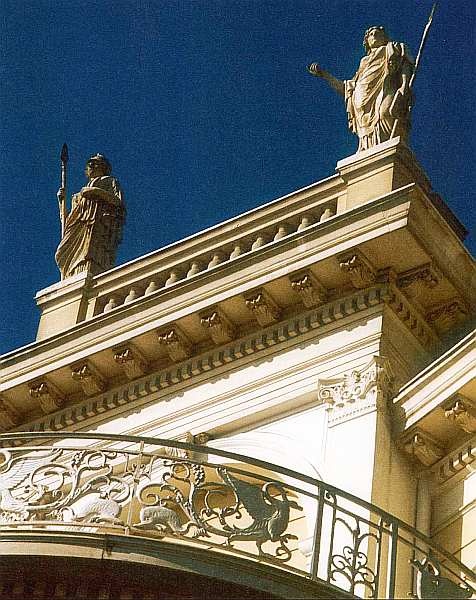 Иллюстрация к книге — Музей кикладского искусства Афины [i_002.jpg]