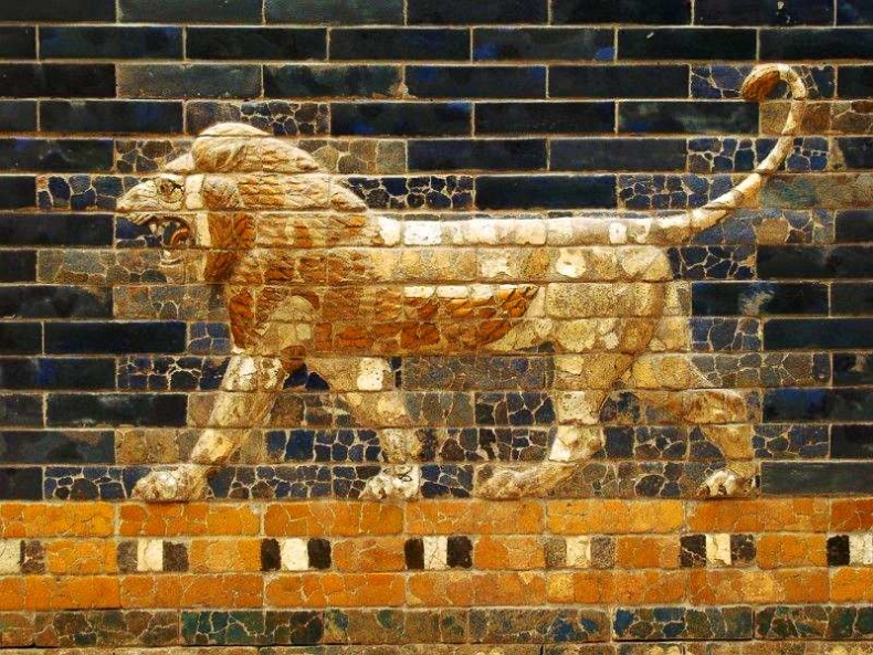 Иллюстрация к книге — Пергамский музей Берлин [i_021.jpg]