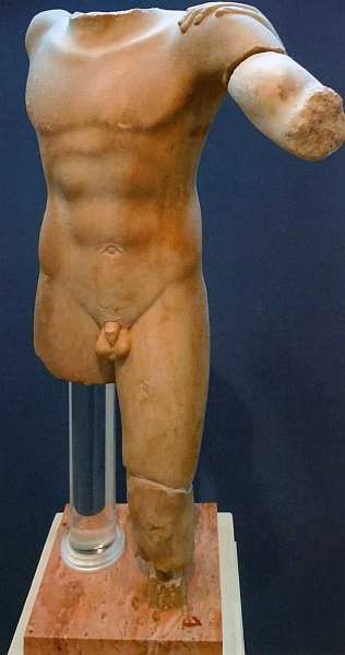 Иллюстрация к книге — Музей Акрополя [i_037.jpg]