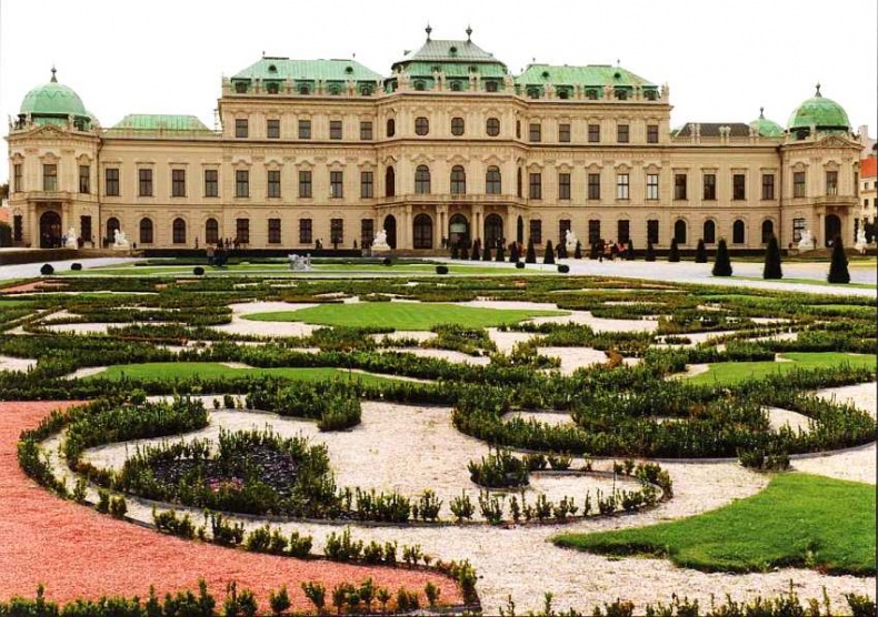 Иллюстрация к книге — Галерея Бельведер Вена [i_001.jpg]