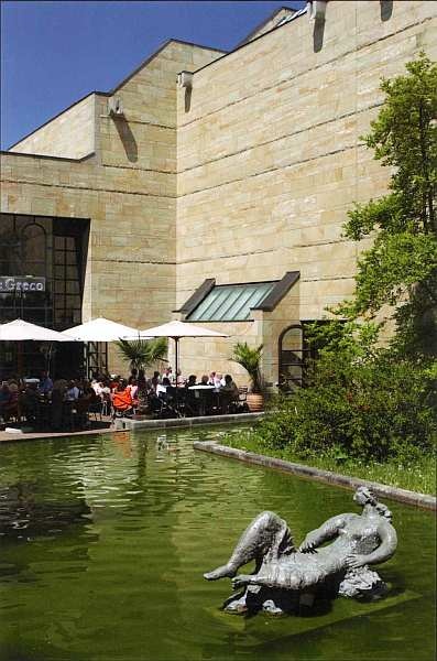 Иллюстрация к книге — Новая пинакотека Мюнхен [i_002.jpg]