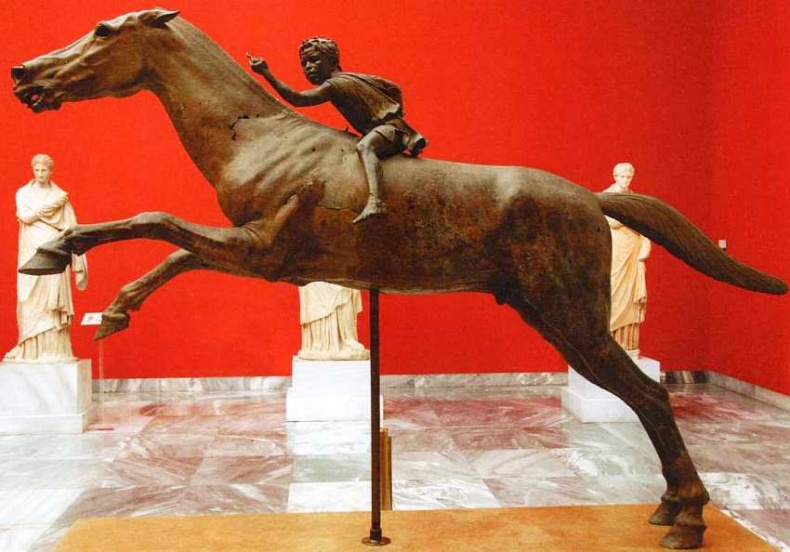 Иллюстрация к книге — Национальный археологический музей Афины [i_070.jpg]