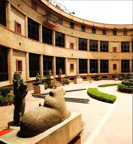 Иллюстрация к книге — Национальный музей Индии [i_002.jpg]