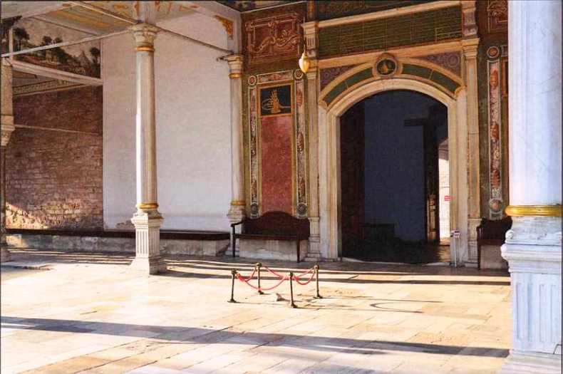 Иллюстрация к книге — Дворец-музей Топкапы Стамбул [i_026.jpg]