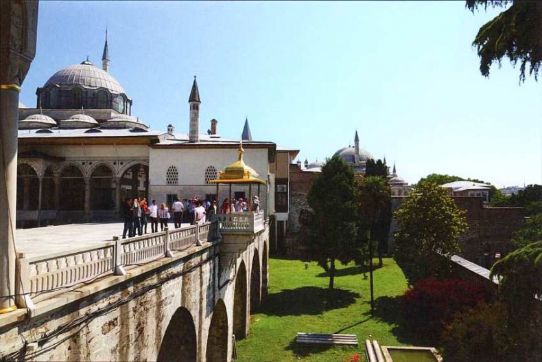 Иллюстрация к книге — Дворец-музей Топкапы Стамбул [i_079.jpg]