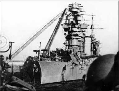 Иллюстрация к книге — Героические корабли Великой Отечественной [i_015.jpg]