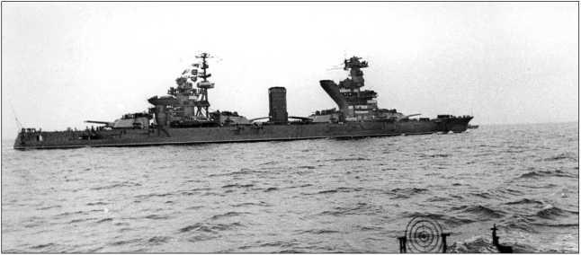 Иллюстрация к книге — Героические корабли Великой Отечественной [i_032.jpg]