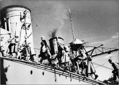 Иллюстрация к книге — Героические корабли Великой Отечественной [i_041.jpg]