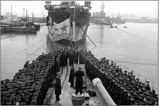 Иллюстрация к книге — Героические корабли Великой Отечественной [i_046.jpg]