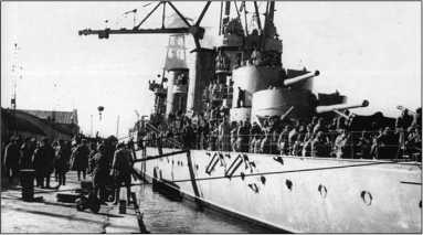 Иллюстрация к книге — Героические корабли Великой Отечественной [i_048.jpg]