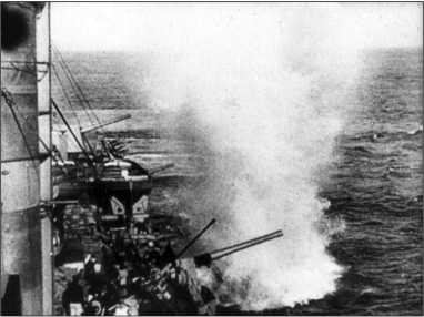 Иллюстрация к книге — Героические корабли Великой Отечественной [i_054.jpg]