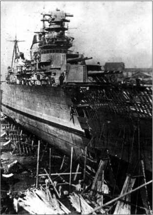 Иллюстрация к книге — Героические корабли Великой Отечественной [i_074.jpg]