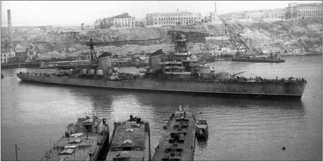 Иллюстрация к книге — Героические корабли Великой Отечественной [i_084.jpg]