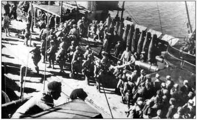 Иллюстрация к книге — Героические корабли Великой Отечественной [i_166.jpg]