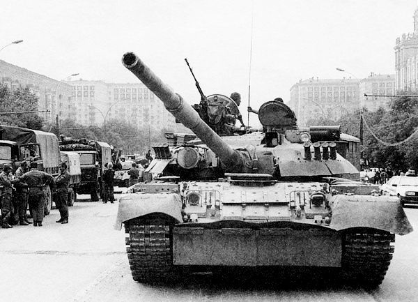 Иллюстрация к книге — Танк Т-80 [i_002.jpg]