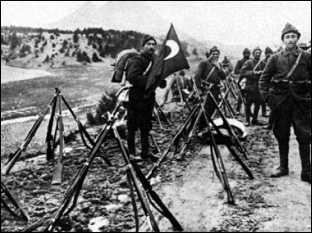 Иллюстрация к книге — Дарданеллы 1915: Самое кровавое поражение Черчилля [i_225.jpg]