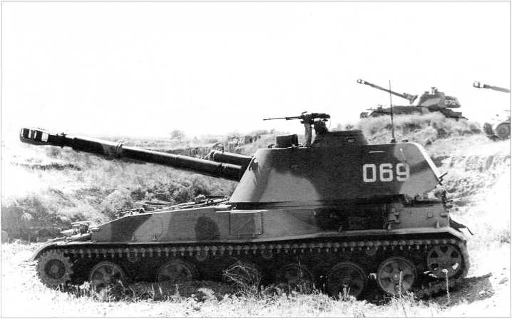 Иллюстрация к книге — Самоходные артиллерийские установки «Акация», «Тюльпан» и «Гиацинт» [i_053.jpg]