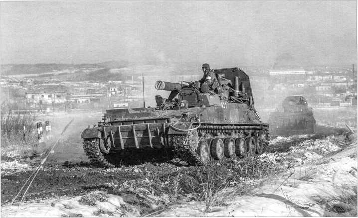 Иллюстрация к книге — Самоходные артиллерийские установки «Акация», «Тюльпан» и «Гиацинт» [i_077.jpg]