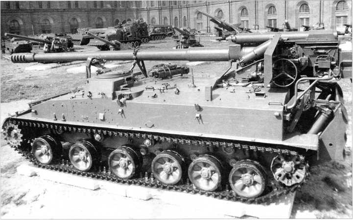 Иллюстрация к книге — Самоходные артиллерийские установки «Акация», «Тюльпан» и «Гиацинт» [i_088.jpg]